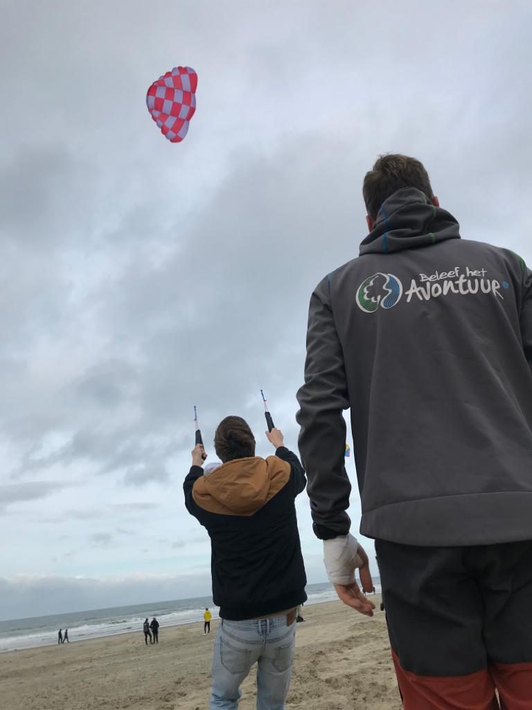 Powerkiten met een kleine kite voor beginners.